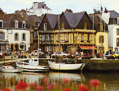 AURAY.JPG (68195 Byte)